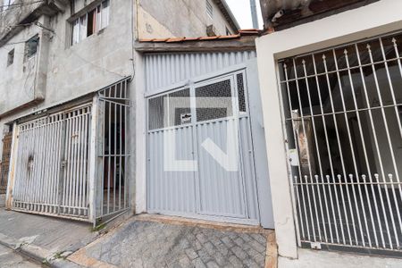Casa à venda com 81m², 2 quartos e 2 vagasFachada