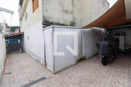 Casa à venda com 81m², 2 quartos e 2 vagasQuintal