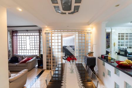 Casa à venda com 81m², 2 quartos e 2 vagasCopa