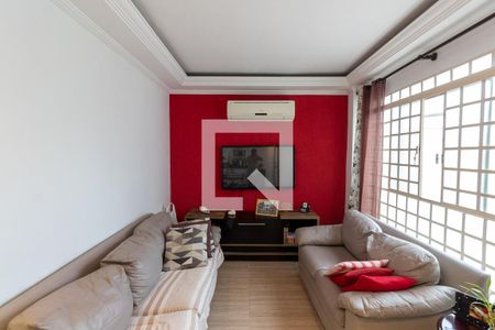 Sala de casa à venda com 2 quartos, 81m² em Vila Nhocune, São Paulo