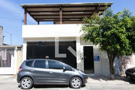 Casa para alugar com 100m², 2 quartos e sem vaga Casa para alugar com 100m², 2 quartos e sem vagaFachada