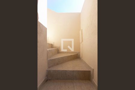Casa para alugar com 100m², 2 quartos e sem vaga Casa para alugar com 100m², 2 quartos e sem vaga Entrada