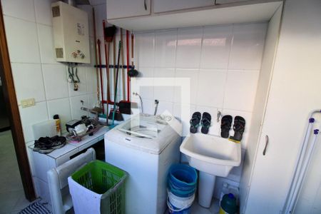 Casa de condomínio à venda com 190m², 3 quartos e 2 vagasÁrea de Serviço