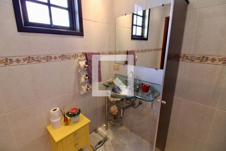 Casa de condomínio à venda com 190m², 3 quartos e 2 vagasBanheiro Social 2