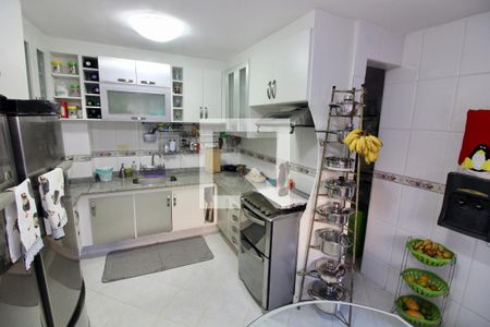 Casa de condomínio à venda com 190m², 3 quartos e 2 vagasCozinha