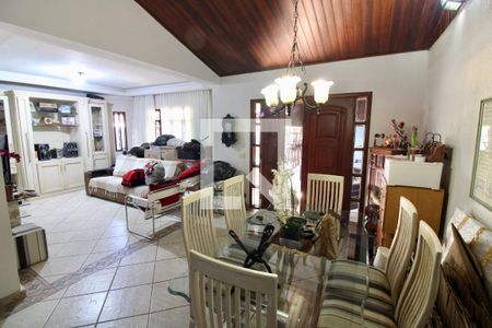 Sala de casa de condomínio à venda com 3 quartos, 190m² em Vargem Grande, Rio de Janeiro