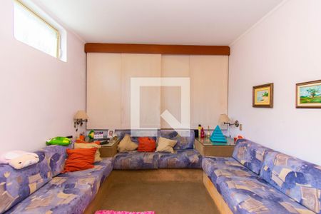 Casa à venda com 420m², 4 quartos e 4 vagasSala de TV