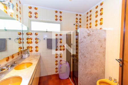 Casa à venda com 420m², 4 quartos e 4 vagasBanheiro da Suíte 2