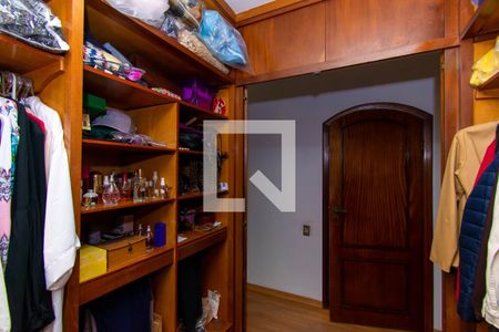 Casa à venda com 420m², 4 quartos e 4 vagasCloset da suíte 1
