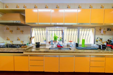 Casa à venda com 420m², 4 quartos e 4 vagasCozinha