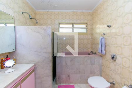 Casa à venda com 420m², 4 quartos e 4 vagasBanheiro da Suíte 1