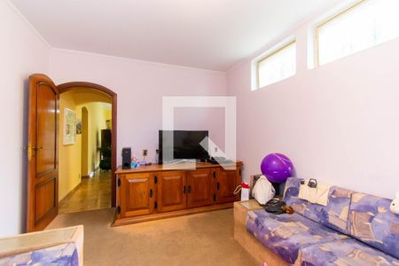 Casa à venda com 420m², 4 quartos e 4 vagasSala de TV