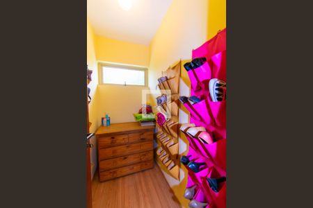 Casa à venda com 420m², 4 quartos e 4 vagasCorredor - Sapateiro