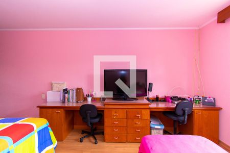 Casa à venda com 420m², 4 quartos e 4 vagasSuíte 2