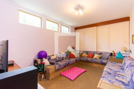 Casa à venda com 420m², 4 quartos e 4 vagasSala de TV