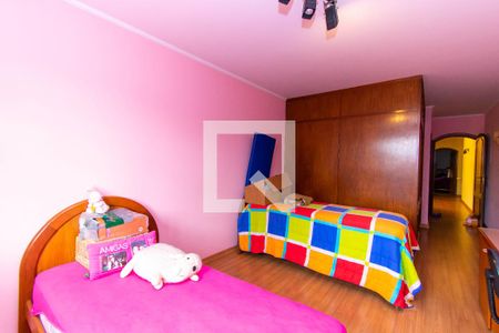 Casa à venda com 420m², 4 quartos e 4 vagasSuíte 2