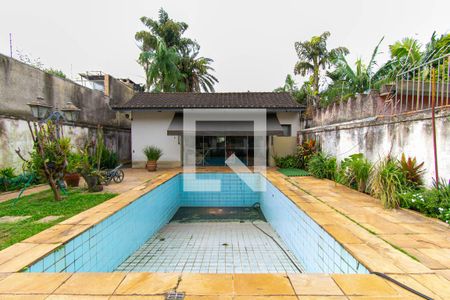 Casa à venda com 420m², 4 quartos e 4 vagasPiscina