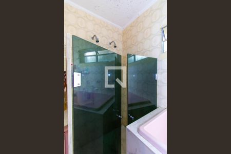 Casa à venda com 420m², 4 quartos e 4 vagasBanheiro da Suíte 1