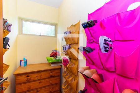 Casa à venda com 420m², 4 quartos e 4 vagasCorredor - Sapateiro