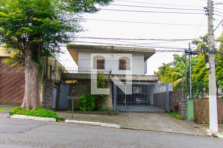 Casa à venda com 420m², 4 quartos e 4 vagasFachada