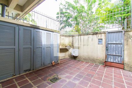 Casa à venda com 420m², 4 quartos e 4 vagasQuintal