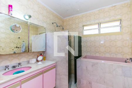 Casa à venda com 420m², 4 quartos e 4 vagasBanheiro da Suíte 1