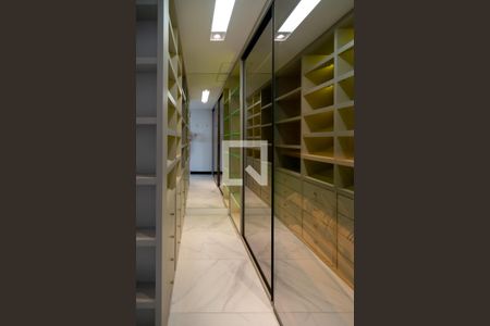 Apartamento para alugar com 93m², 2 quartos e 2 vagas Apartamento para alugar com 93m², 2 quartos e 2 vagasCloset Quarto 2 - Suíte