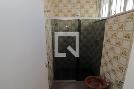 Casa à venda com 168m², 4 quartos e 2 vagas Casa à venda com 168m², 4 quartos e 2 vagasBanheiro da Suíte