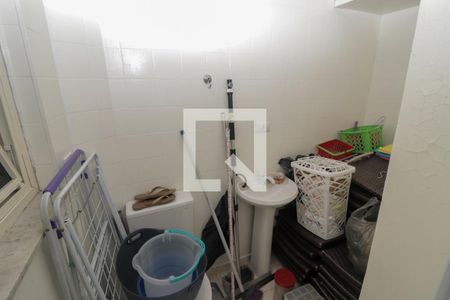 Casa à venda com 168m², 4 quartos e 2 vagas Casa à venda com 168m², 4 quartos e 2 vagasDespensa