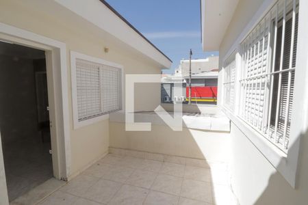 Casa à venda com 168m², 4 quartos e 2 vagas Casa à venda com 168m², 4 quartos e 2 vagasEscritório