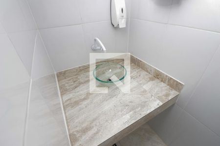 Casa à venda com 168m², 4 quartos e 2 vagas Casa à venda com 168m², 4 quartos e 2 vagasLavabo