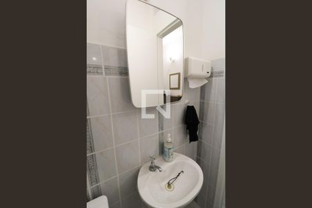 Casa à venda com 112m², 3 quartos e 2 vagas Casa à venda com 112m², 3 quartos e 2 vagasBanheiro de Serviço