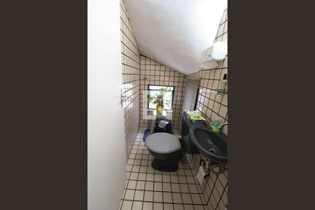 Lavabo de casa à venda com 3 quartos, 112m² em Ferreira, São Paulo