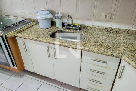 Apartamento à venda com 96m², 3 quartos e 2 vagasCozinha