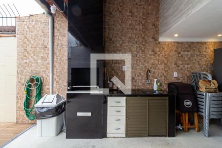 Casa para alugar com 250m², 3 quartos e 3 vagas Casa para alugar com 250m², 3 quartos e 3 vagasDetalhe da cozinha/churrasqueira
