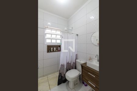 Casa para alugar com 250m², 3 quartos e 3 vagas Casa para alugar com 250m², 3 quartos e 3 vagasBanheiro social