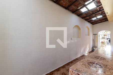 Casa à venda com 150m², 2 quartos e 1 vagaCorredor Lateral