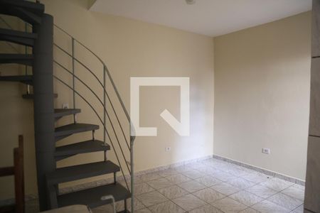 Sala de casa para alugar com 2 quartos, 50m² em Vila Clarice, São Paulo