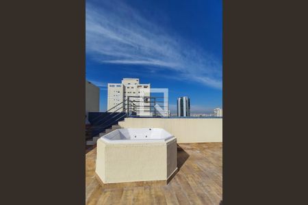 Studio para alugar com 25m², 1 quarto e 1 vaga Studio para alugar com 25m², 1 quarto e 1 vagaÁrea comum - Piscina