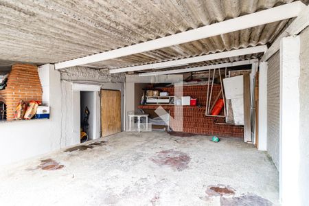 Casa à venda com 380m², 2 quartos e 10 vagasQuintal