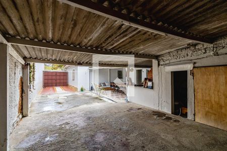 Casa à venda com 380m², 2 quartos e 10 vagasQuintal