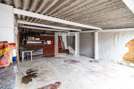 Casa à venda com 380m², 2 quartos e 10 vagasQuintal