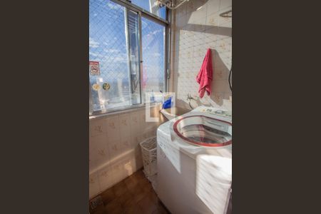 Casa de condomínio à venda com 70m², 2 quartos e 1 vagaÁrea de Serviço