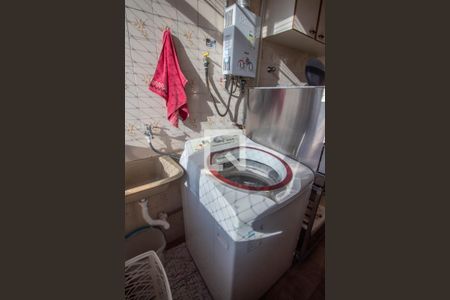 Casa de condomínio à venda com 70m², 2 quartos e 1 vagaÁrea de Serviço