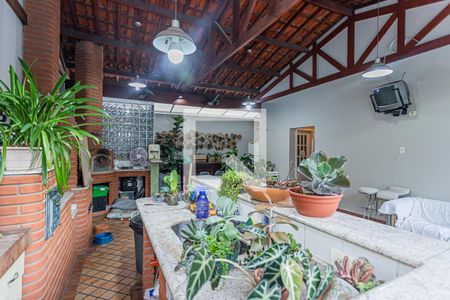 Casa à venda com 980m², 5 quartos e 9 vagasChurrasqueira