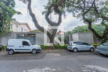 Casa à venda com 980m², 5 quartos e 9 vagasFachada