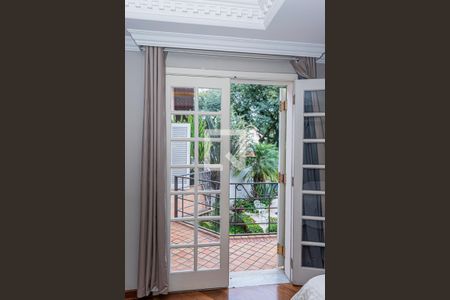 Casa à venda com 980m², 5 quartos e 9 vagasVaranda suite