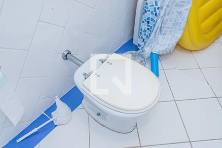 Casa à venda com 980m², 5 quartos e 9 vagasBanheiro externo