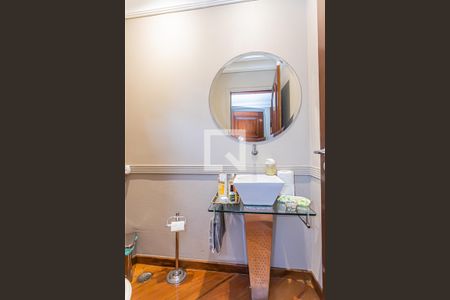 Casa à venda com 980m², 5 quartos e 9 vagasLavabo