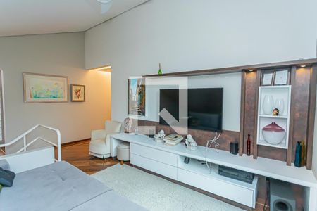 Casa à venda com 980m², 5 quartos e 9 vagasSala de TV